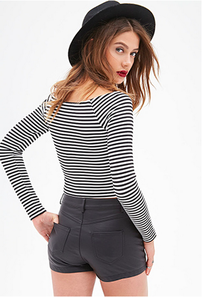 Black and White Striped Crop Top – Kristin Dehmer