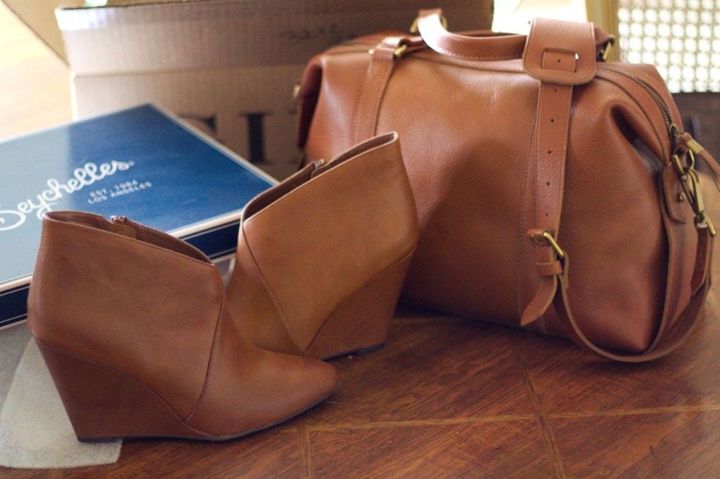 Madewell Glasglow Satchel & Seychelles Impatient Booties | kristindehmer.com